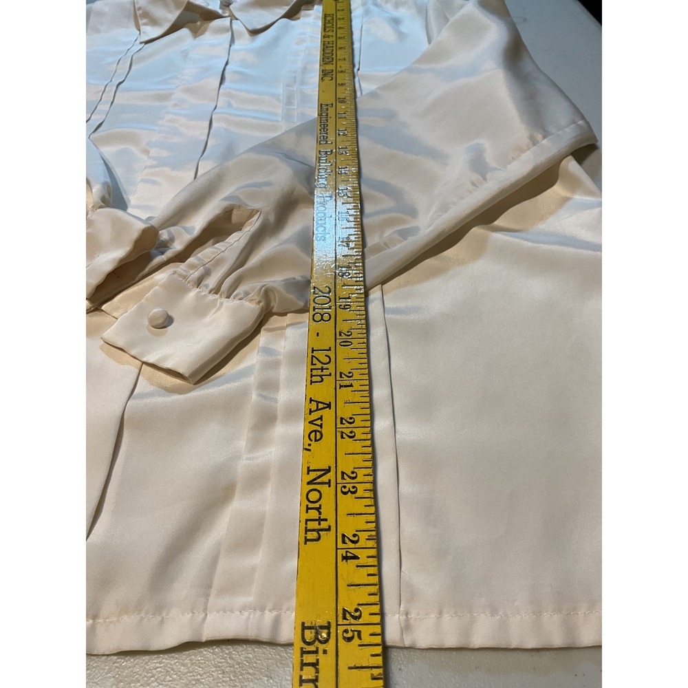 Laura‎ Scott ivory cream formal blouse long sleeve pleated button shirt Size 10 - Picture 2 of 8